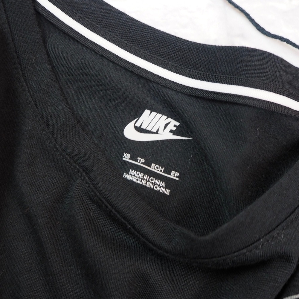 SOLD NIKE Long Sleeve Logo T Shirt ✔️ - Picture 6 of 6